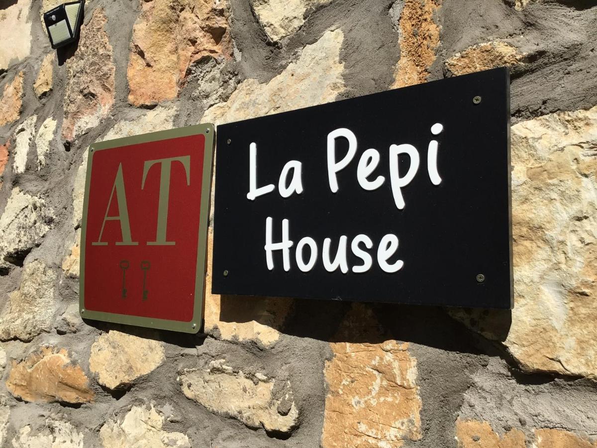 La Pepi House Hotel Arcones Buitenkant foto